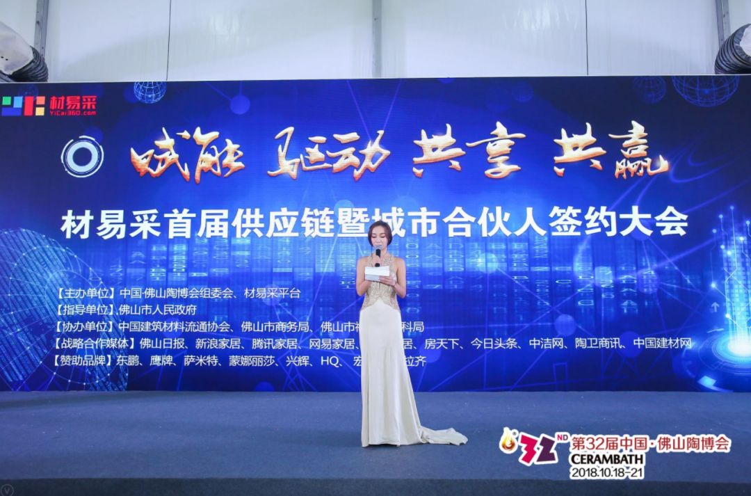 �������չ١����ײ��׌ù���(y��ng)朼����кϻ��˺��s���(hu��)