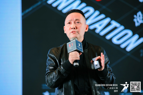 8 有哲學(xué)思維的藝術(shù)家劉革.jpg